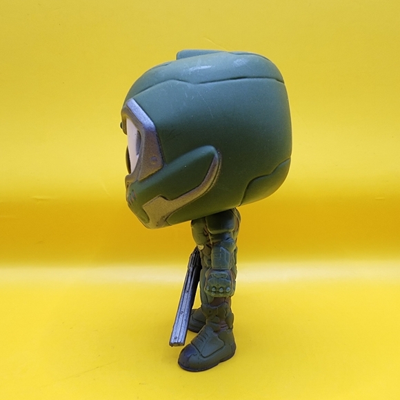Funko Pop Games Doom Space Marine #90 Green Version 2016 Figure - Picture 2 of 6